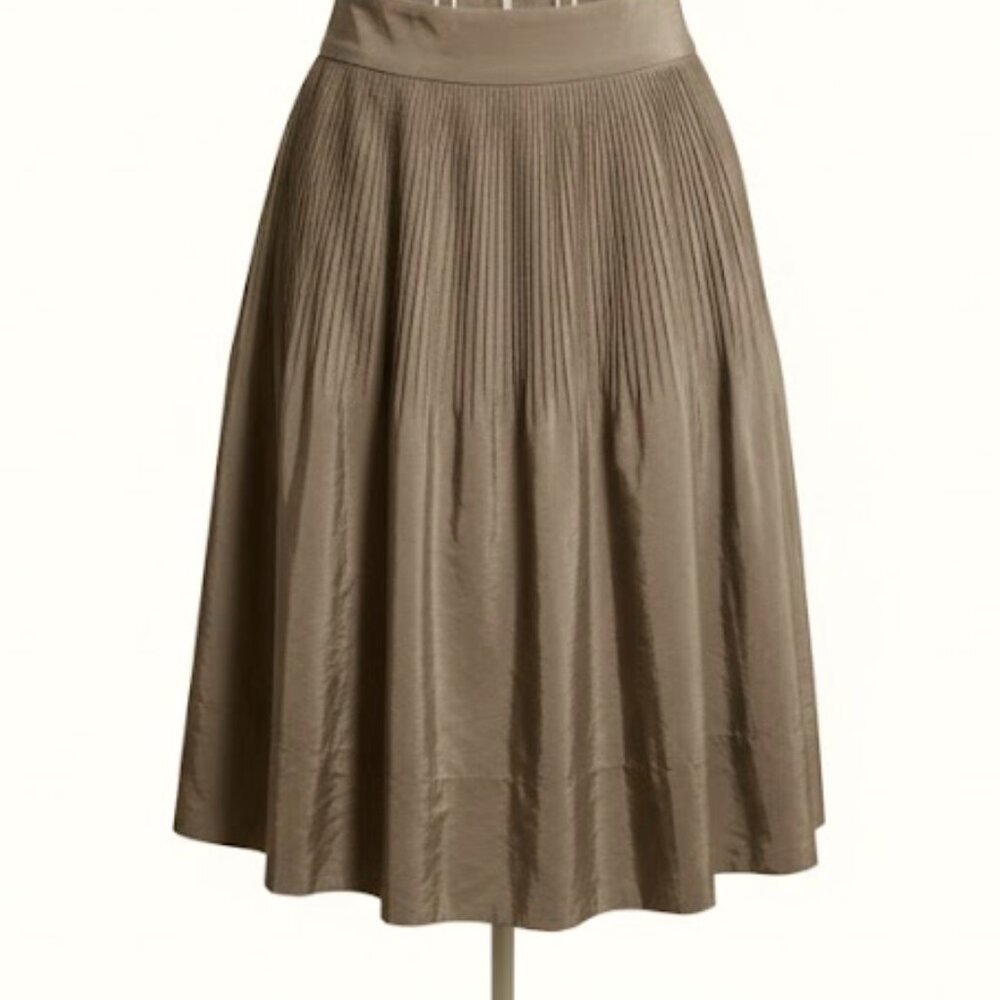 New Banana Republic pleated sage green taffeta skirt sz 14